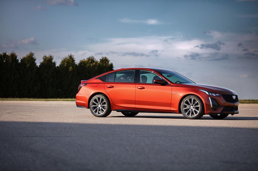 Cadillac CT5-V 2019 года  (фото 7 из 33)